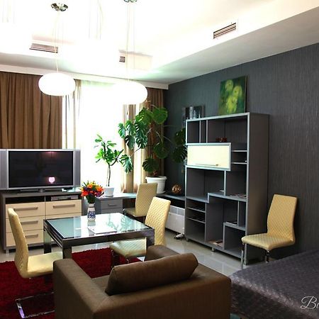 Business Hotel Kharkiv Exterior photo